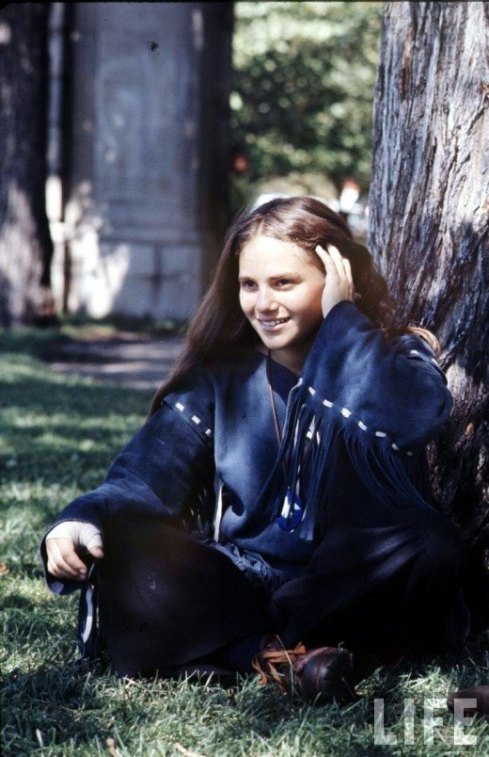 HIGH SCHOOL FASHIONS17