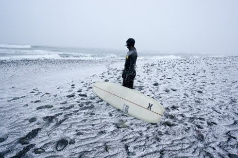 chris-burkard-icelandic-surfing-series10