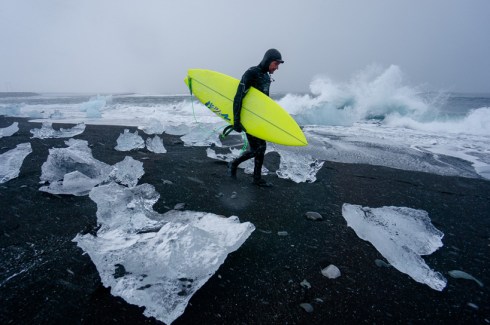 chris-burkard-icelandic-surfing-series11