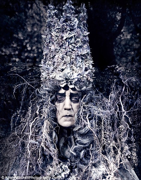 article-2145760-13220E05000005DC-522_470x600